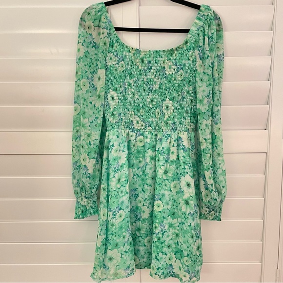 BB Dakota Color Me Lucky Dress Smocked Floral Long Sleeve Mini Dress Green - Picture 2 of 6
